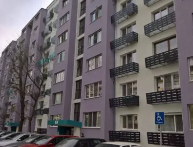 Невръстно дете падна от третия етаж на жилищна кооперация