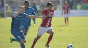 {{ otherArticle[0].article.title }}