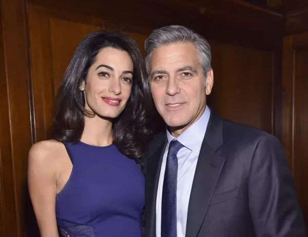 Семейство Клуни даряват половин милион за промени в оръжейния контрол