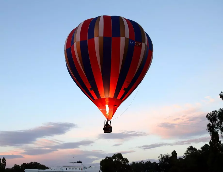 Полски летци с балон кацнаха принудително в село Ломец