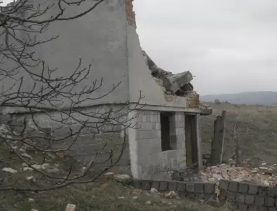 Сграда се срути в Испания, търсят оцелели (СНИМКА)