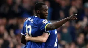 {{ otherArticle[0].article.title }}