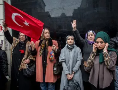 Турците в Германия започнаха да гласуват в референдума