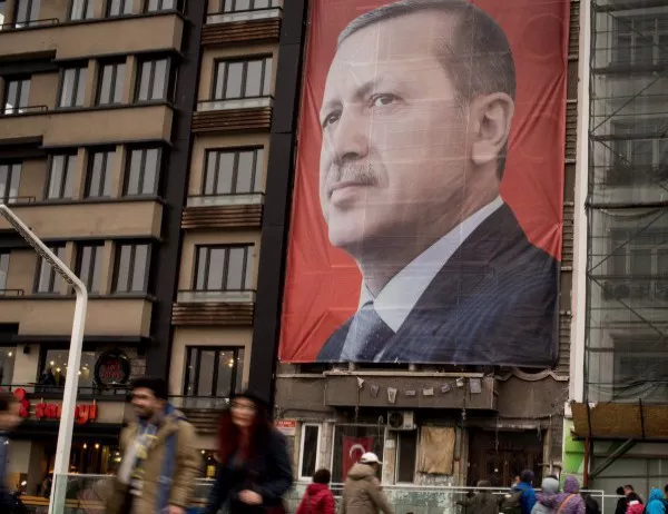 2,7 хил. държавни служители са били уволнени в Турция