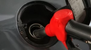В решението на КЗК за горивата: "Основният ценообразуващ фактор са цените на конкурентите"
