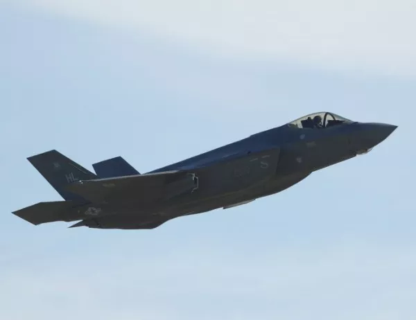 САЩ дава първите изтребители F-35 на Турция след ден