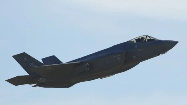 САЩ дава първите изтребители F-35 на Турция след ден