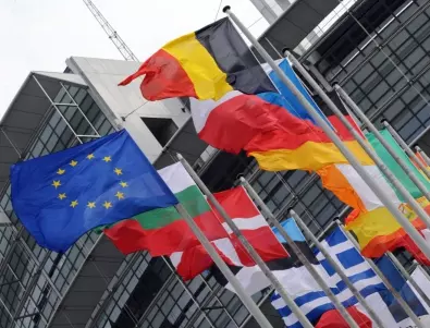 ЕК предлага по-строги препоръки за пътуване в ЕС 