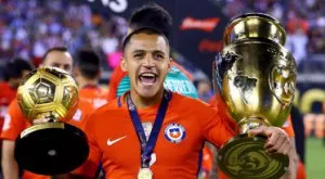 Алексис Санчес с шофьорска издънка в Чили