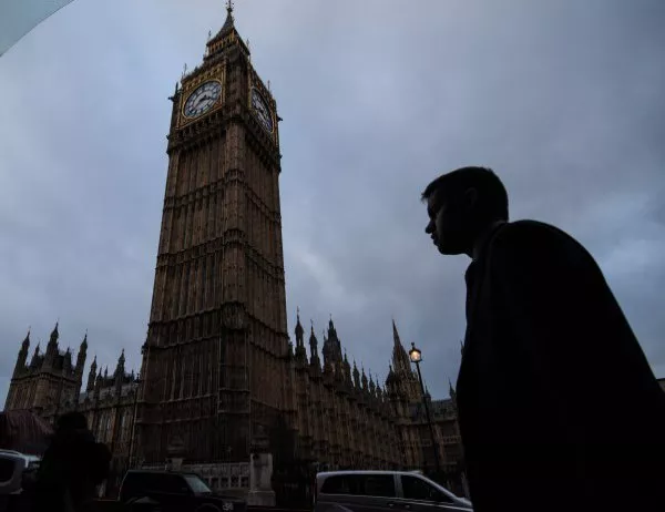 Британски депутати искат 5-годишна забрана за приемане на неквалифицирани работници