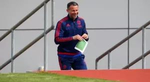 Бивш английски халф разкритикува легенда на Манчестър Юнайтед