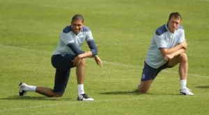 Крис Смолинг изхвърли Фил Джоунс от състава на Англия