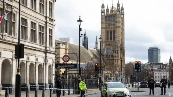Снимката, за която всички говорят след атентата в Лондон (СНИМКА)