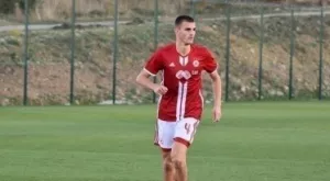 Капитанът на ЦСКА и хора от щаба пострадали при случките на "Лаута"