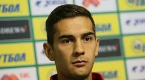 {{ otherArticle[0].article.title }}