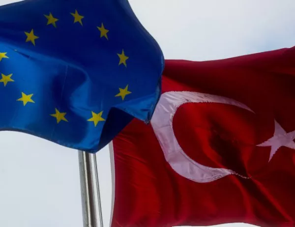 Вътрешният министър на Бавария с призив да се прекратят преговорите за присъединяване на Турция