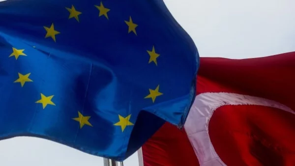 Австрийският външен министър призова за прекратяване на преговорите за членство на Турция в ЕС