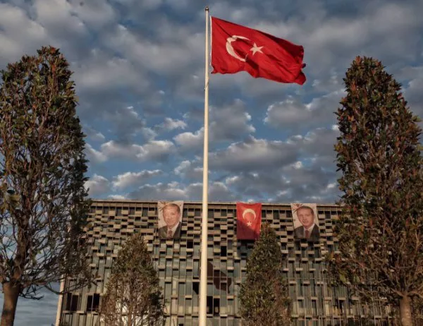 Турция сложи ръка на стотици компании