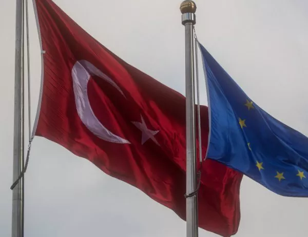 ЕС и Турция приеха 12-месечна програма за възстановяване на отношенията