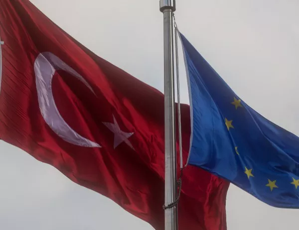  Турция не смята да прекратява преговорите за ЕС