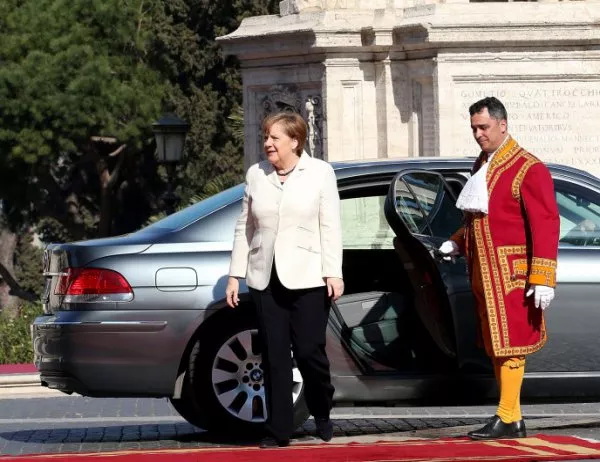 Меркел призова Ердоган да освободи кореспондента на "Ди Велт"