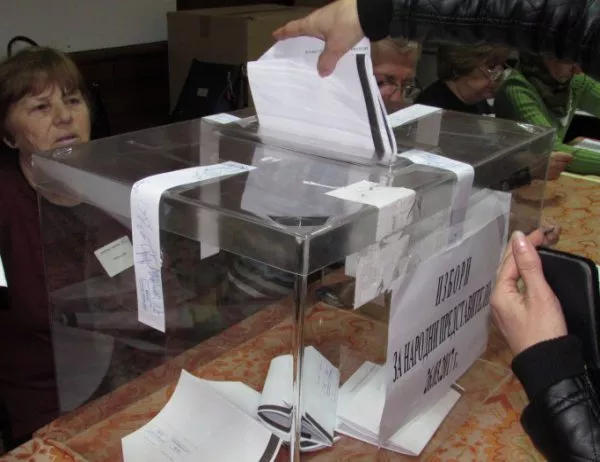 Хаос при съставите на изборните секции в Кърджалийско
