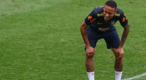 ВИДЕО: Неймар вкара на вратар, намиращ се на покрива на блок