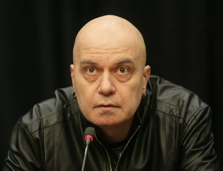 Слави Трифонов поиска оставката на Ангел Джамбазки