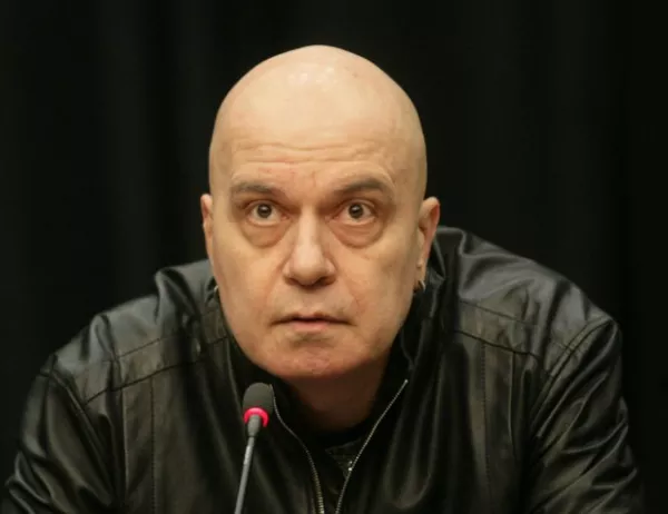 Трифонов в атака: Наглите не са в затвора, а в Министерски съвет