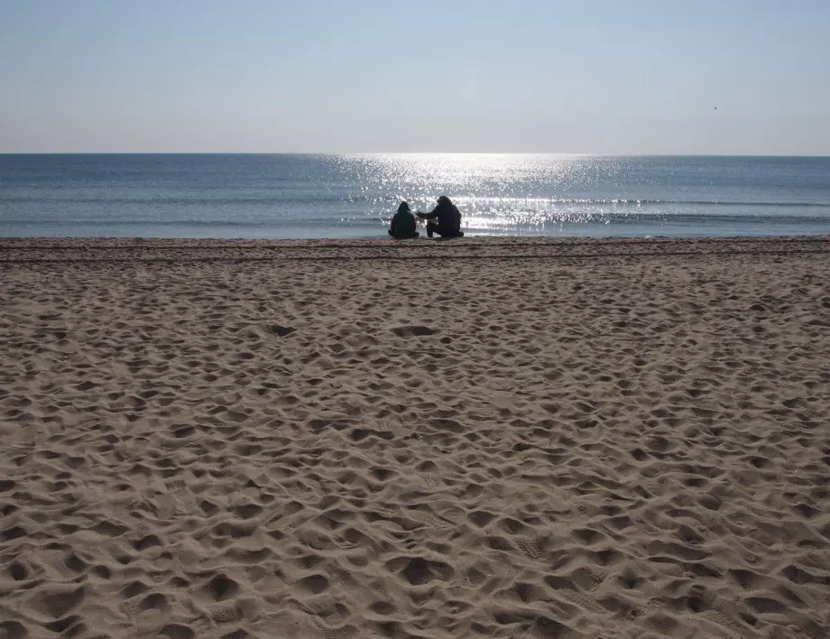 "Приятели на морето" от Варна - хората, които се борят за по-чисти плажове у нас