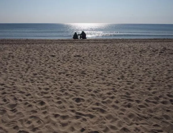 Разпоредиха проверка на плаж "Къмпинг Черноморец"