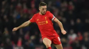 Капитанът на Ливърпул преподписа за дълго