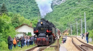 Парният локомотив Баба Меца ще пътува за Лазаровден и Цветница