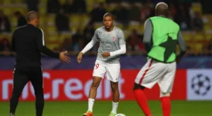 {{ otherArticle[0].article.title }}