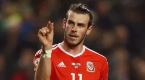 Млад фен на Уелс не може да повярва: Ти ли си истинският Гарет Бейл (ВИДЕО)