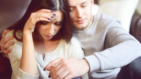 Разбери колко държи на връзката ви според зодията му