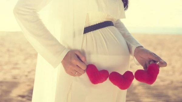 8 неща, които всички бременни правят ТАЙНО
