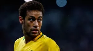 СНИМКА: Неймар заприлича на хлапе с новата си прическа