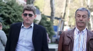 {{ otherArticle[0].article.title }}