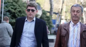 {{ otherArticle[0].article.title }}