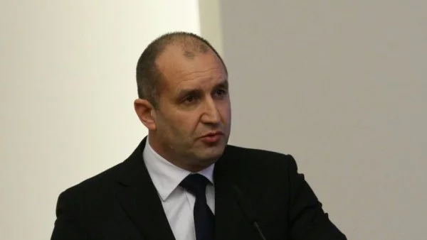 Румен Радев: Златева трябваше да остане министър