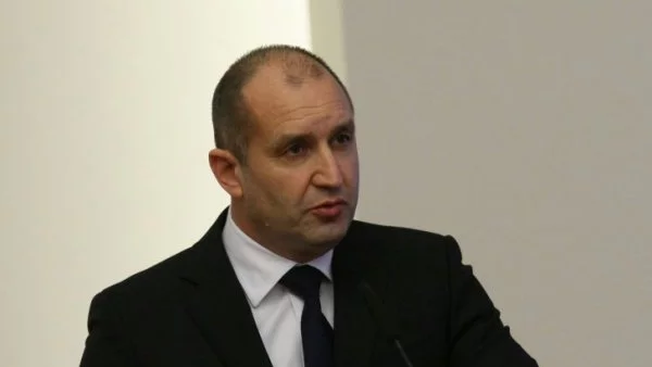 Двама от служебните министри намериха пристан при Радев