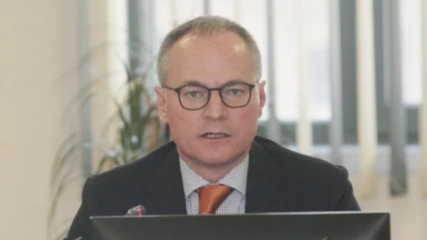Лозан Панов: Срещата на Цацаров, Гергов и Дончев трябва да предизвика реакцията на институциите