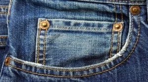 Знаете ли защо дънките ви имат това малко джобче?