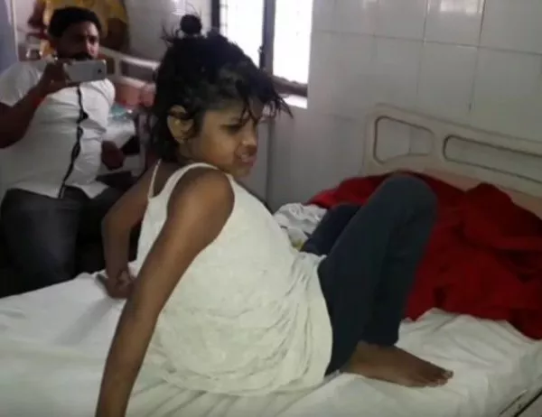В Индия откриха "момиче Маугли", отгледано от маймуни (Видео)