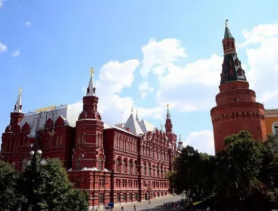 Русия ще гони над 50 британски дипломати, днес руските напускат САЩ