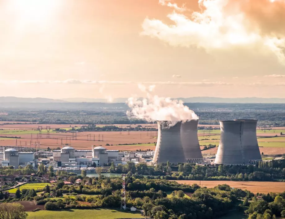Полша сключи сделка с "Уестингхаус" за първата си атомна централа 
