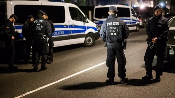 В Берлин конфискуваха оръжия от свързан с ислямисти германец