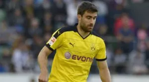 {{ otherArticle[0].article.title }}