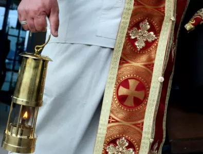 Православният свят очаква Благодатния огън в капана на COVID-19 (ВИДЕО)